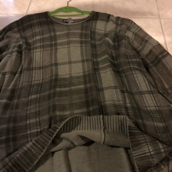 H&M SWEATER - Picture 3 of 5